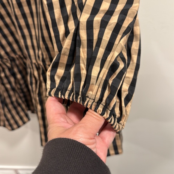 NWOT Hunter Bell Top - Picture 6 of 7